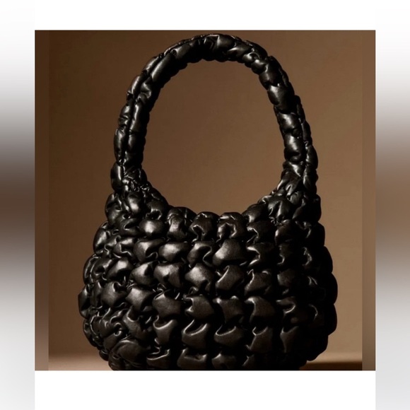 NWT COS Quilted Leather Shoulder Bag Medium Black - Picture 2 of 9
